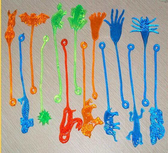 حیوانات مهم با نوعی اسباب بازی بچگانه