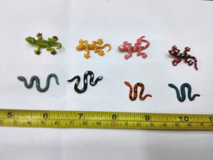 Factory Wholesaler Capsule Toy Plastic Lizards And Snake 2