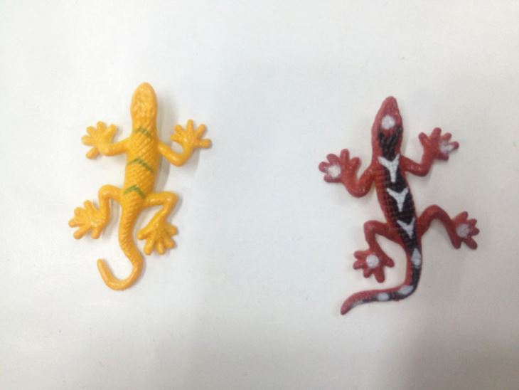 Factory Wholesaler Capsule Toy Plastic Lizards And Snake 5