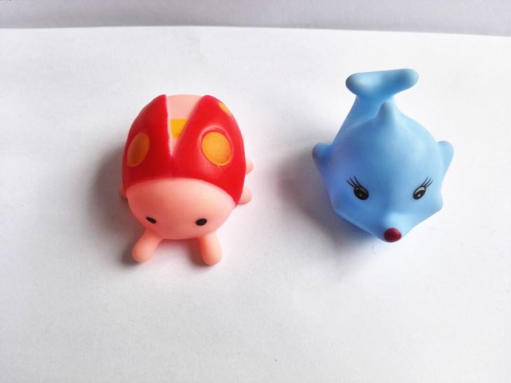 PVC Cute Animal With BB Whistle Bath Toy Capsule Toy 6