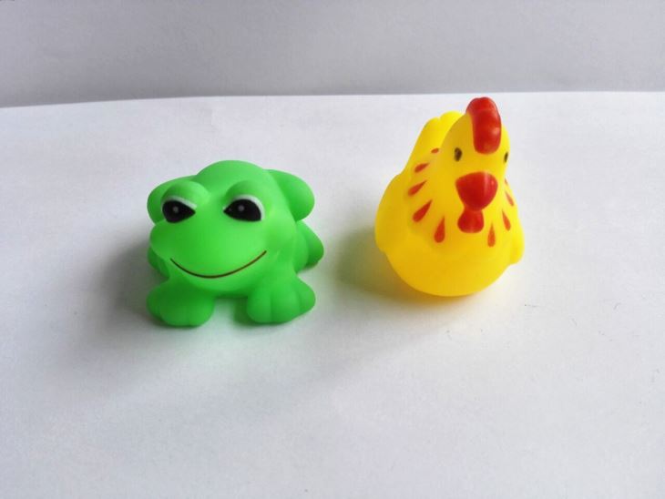 PVC Cute Animal With BB Whistle Bath Toy Capsule Toy 8