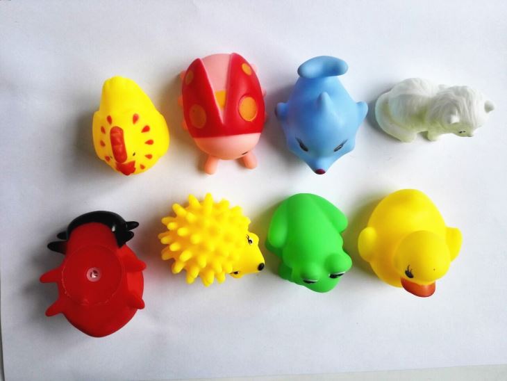 PVC Cute Animal With BB Whistle Bath Toy Capsule Toy 11