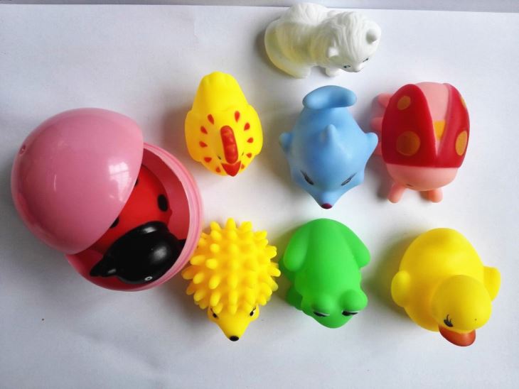 PVC Cute Animal With BB Whistle Bath Toy Capsule Toy 13