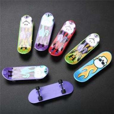 اسباب بازی پلاستیکی اسباب بازی پلاستیکی کوچک